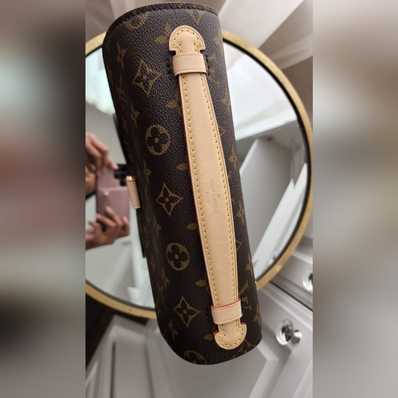 NEW Authentic Louis Vuitton Pochette Metis Mongram - Picture 2 of 16